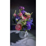 Композиція в кашпо " Весняна казка для зайчика"